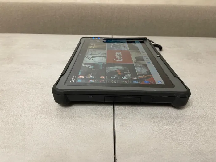 Захищений планшет Getac F110 G4 / 11.6" (1920x1080) IPS Touch / Intel Core i5-7200U (2 (4) ядра по 2.5 - 3.1 GHz) / 8 GB DDR4 / 512 GB SSD / Intel HD Graphics 620 / WebCam / Стилус / Два АКБ б/в - зображення 6