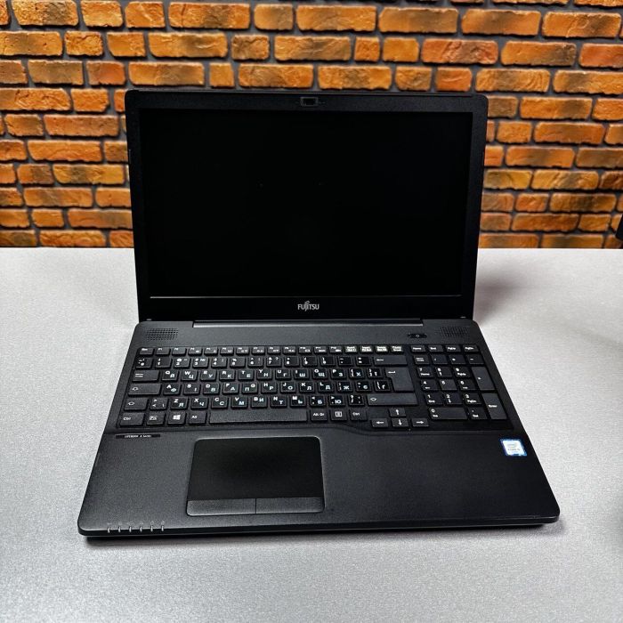 Ноутбук Fujitsu LifeBook A556 / 15.6" (1366x768) TN / Intel Core i5-6200U (2 (4) ядра по 2.3 - 2.8 GHz) / 8 GB DDR4 / 256 GB SSD / Intel HD Graphics 520 / WebCam б/в - зображення 3
