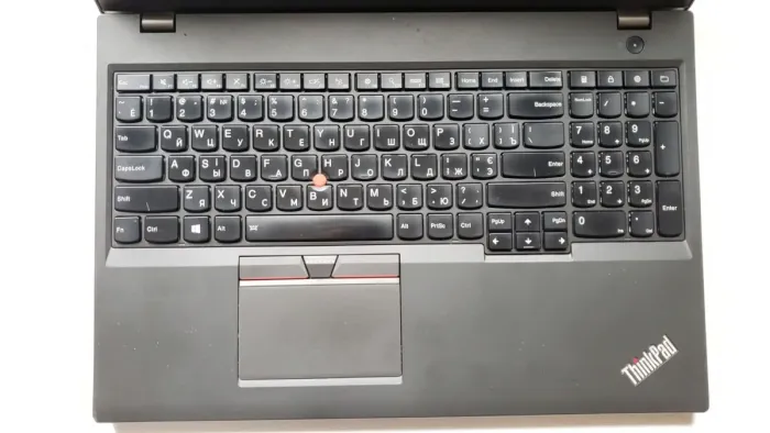 Мобільна робоча станція Lenovo ThinkPad W550s / 15.6" (1920x1080) TN / Intel Core i7-5500U (2 (4) ядра по 2.4 - 3.0 GHz) / 8 GB DDR3 / 32 GB SSD + 500 GB SSD / nVidia Quadro K620M, 2 GB DDR3, 64-bit / WebCam б/в - зображення 3