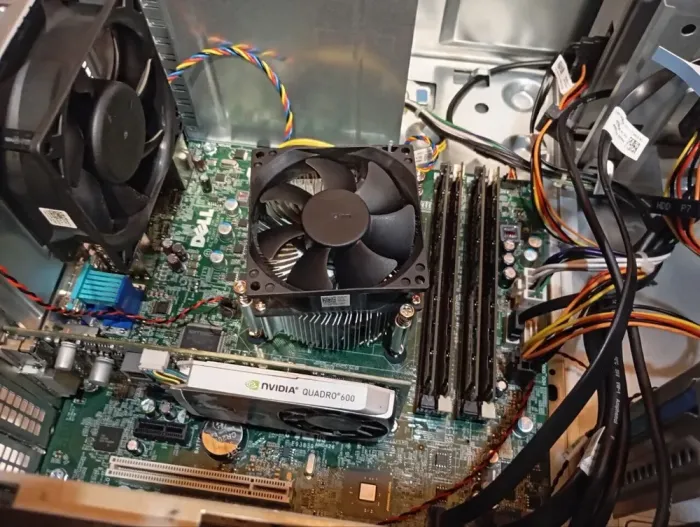 Робоча станція Dell Precision T1700 Tower / Intel Core i7-4770 (4 (8) ядра по 3.4 - 3.9 GHz) / 16 GB DDR3 / 480 GB SSD / nVidia Quadro 600, 1 GB DDR3, 128-bit / DVD-RW б/в - зображення 6