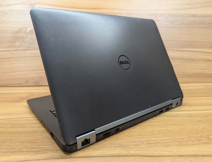 Нетбук Б-клас Dell Latitude E7270 / 12.5" (1366x768) TN / Intel Core i5-6300U (2 (4) ядра по 2.4 - 3.0 GHz) / 8 GB DDR4 / 240 GB SSD / Intel HD Graphics 520 / WebCam / HDMI / Windows 10 б/в - зображення 8