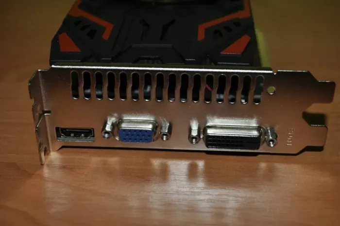 Дискретна відеокарта nVidia GeForce GTX 550 Ti, 4 GB GDDR5, 128-bit / VGA, DVI, HDMI - зображення 5