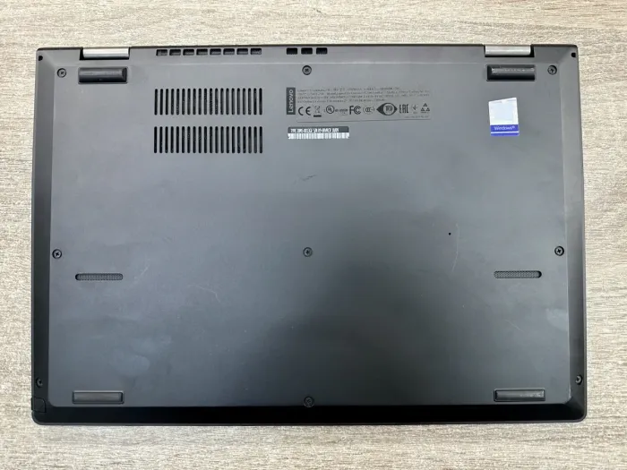 Ноутбук Б-клас Lenovo ThinkPad L380 / 13.3" (1920x1080) TN / Intel Core i5-8250U (4 (8) ядра по 1.6 - 3.4 GHz) / 8 GB DDR4 / 256 GB SSD / Intel UHD Graphics 620 / WebCam / Windows 10 б/в - зображення 8