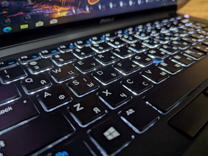 Ультрабук Dell Latitude 7480 / 14" (1920x1080) IPS Touch / Intel Core i5-7300U (2 (4) ядра по 2.6 - 3.5 GHz) / 8 GB DDR4 / 256 GB SSD / Intel HD Graphics 620 / WebCam / Windows 10 б/в - изображение 6