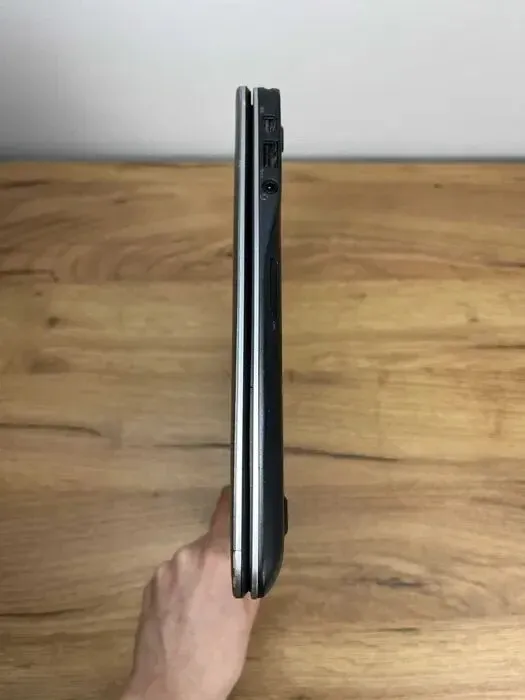 Нетбук Dell Latitude E7240 / 12.5" TN / Intel Core i7-4600U (2(4) ядра по 2.1-3.3GHz) / 8GB DDR3 / 256GB SSD M.2 / HD Graphics 4400 / WebCam б/в - зображення 6