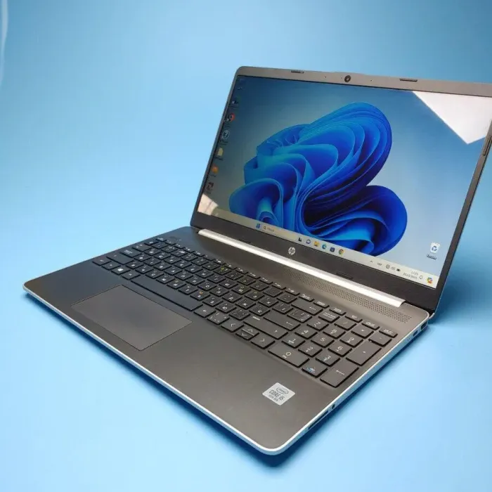 Ультрабук HP 15-dy1038ca / 15.6" (1366x768) TN / Intel Core i5-1135G7 (4 (8) ядра по 2.4 - 4.2 GHz) / 8 GB DDR4 / 512 GB SSD / Intel Iris Xe Graphics / WebCam / Win 11 Home б/в - зображення 2