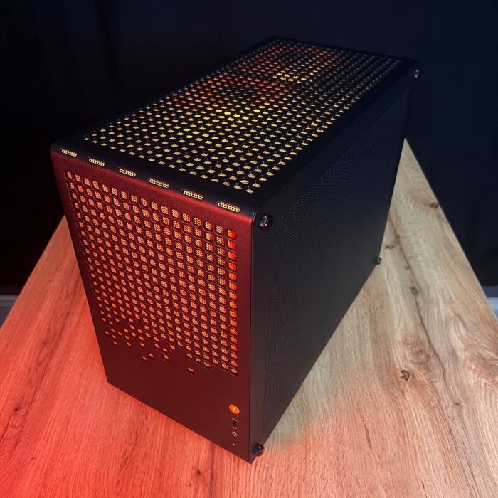 Збірка на замовлення: ігровий ПК Jonsbo Z20 Black/Orange Tower / AMD Ryzen 7 7700 (8 (16) ядер по 3,8 - 5,3 ГГц) / 32 ГБ DDR5 / 1000 ГБ SSD M.2 / AMD Radeon RX 9070 XT, 16 GB GDDR6, 256-bit / 750W - зображення 6