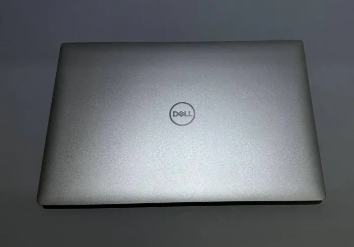 Ігровий ноутбук Dell XPS 15 7590 / 15.6" (3840x2160) IPS / Intel Core i7-9750H (6 (12) ядер по 2.6 - 4.5 GHz) / 32 GB DDR4 / 1000 GB SSD / nVidia GeForce GTX 1650, 4 GB GDDR5, 128-bit / WebCam б/в - зображення 4