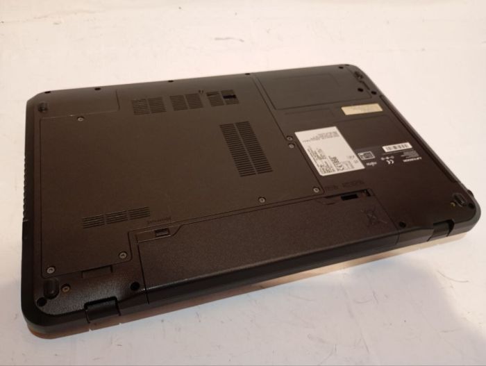 Ноутбук Fujitsu LifeBook AH512 / 15.6" (1366x768) TN / Intel Pentium B960 (2 ядра по 2.2 GHz) / 8 GB DDR3 / 120 GB SSD / Intel HD Graphics / WebCam / DVD-RW б/в - зображення 5