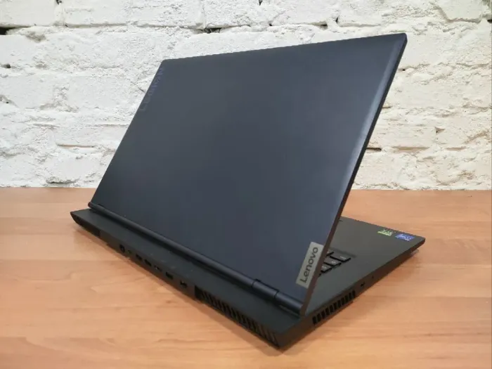 Ігровий ноутбук Lenovo Legion 5 17ITH6H / 17.3" (1920x1080) IPS / Intel Core i5-11400H (6 (16) ядер 2.7 - 4.5 GHz) / 16 GB DDR4 / 480 GB SSD / nVidia GeForce RTX 3060, 6 GB GDDR6, 192-bit / WebCam б/в - зображення 5