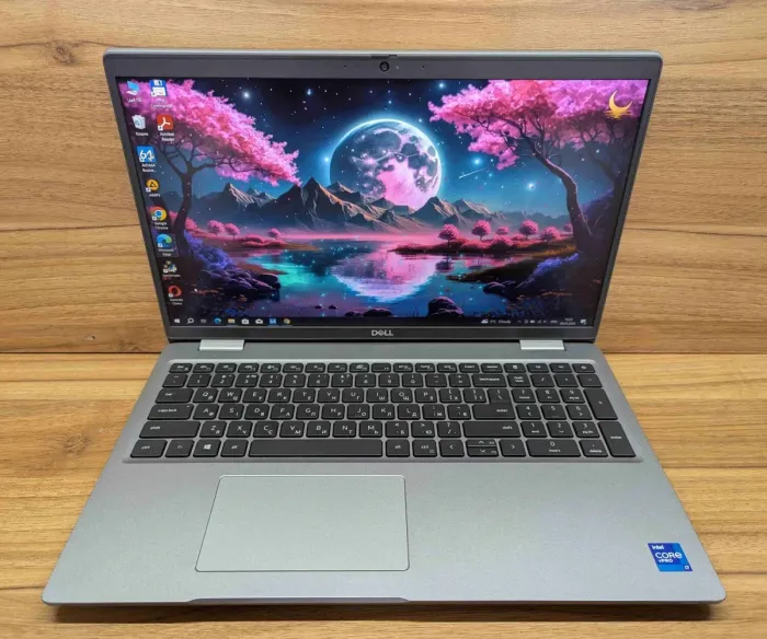 Ноутбук робоча станція Dell Precision 3560 / 15.6" (1920x1080) IPS / Intel Core i7-1185G7 (4 (8) ядра по 3.0 - 4.8 GHz) / 32 GB DDR4 / 512 GB SSD / nVidia T500, 2 GB GDDR6, 64-bit / WebCam / HDMI / Windows 10 б/в - зображення 2