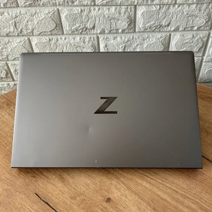 Мобільна робоча станція Б-клас HP ZBook Power 15 G9 / 15.6'' (1920x1080) IPS / Intel Core i7-12700H (14 (20) ядер по 3.5 - 4.7 GHz) / 16 GB DDR5 / 512 GB SSD / nVidia RTX A1000, 4 GB GDDR6, 128-bit / WebCam б/в - зображення 3