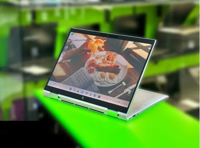 Ультрабук-трансформер HP EliteBook x360 830 G9 / 13.3" (1920x1200) IPS Touch / Intel Core i7-1265U (10 (12) ядер по 1.8 - 4.8 GHz) / 16 GB DDR5 / 512 GB SSD M.2 / Intel Iris Xe Graphics / WebCam / Win 11 Pro б/в - зображення 5