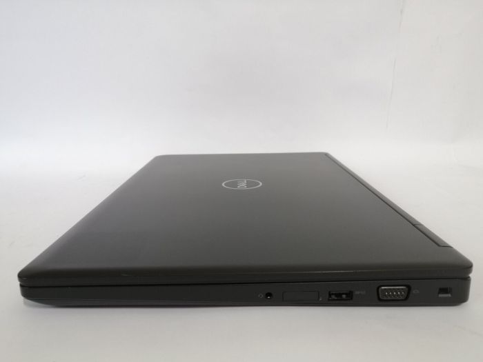 Робоча станція Dell Precision 3530 / 15.6" IPS / Core i7-8850H (6(12) ядер по 2.6-4.3 GHz) / 16GB DDR4 / 256GB SSD / Quadro P600, 4GB GDDR5, 128-bit / WebCam / HDMI б/в - зображення 11