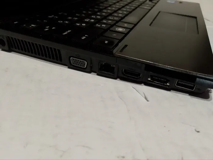 Ноутбук Б-клас HP ProBook 4320s / 13.3" (1366x768) TN / Intel Core i3-380M (2 (4) ядра по 2.53 GHz) / 4 GB DDR3 / 320 GB HDD / Intel HD Graphics / WebCam / DVD-RW / АКБ не тримає б/в - зображення 7