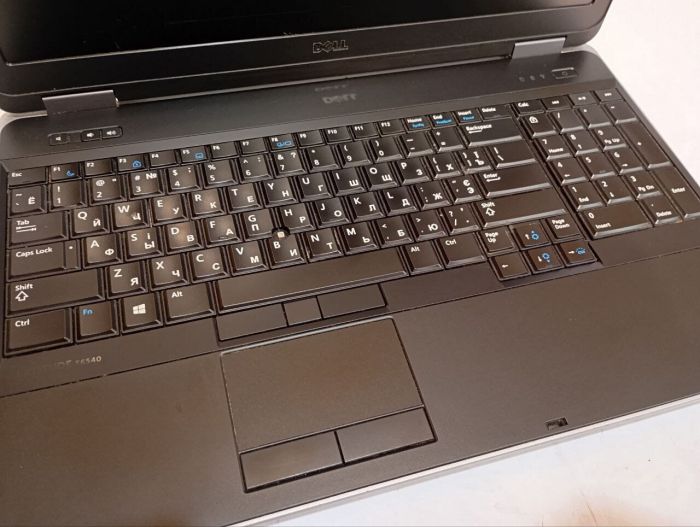 Ноутбук Б-клас Dell Latitude E6540 / 15.6" (1366x768) TN / Intel Core i5-4300M (2 (4) ядра по 2.6 - 3.3 GHz) / 8 GB DDR3 / 240 GB SSD / Intel HD Graphics 4600 / WebCam / DVD-RW б/в - зображення 8