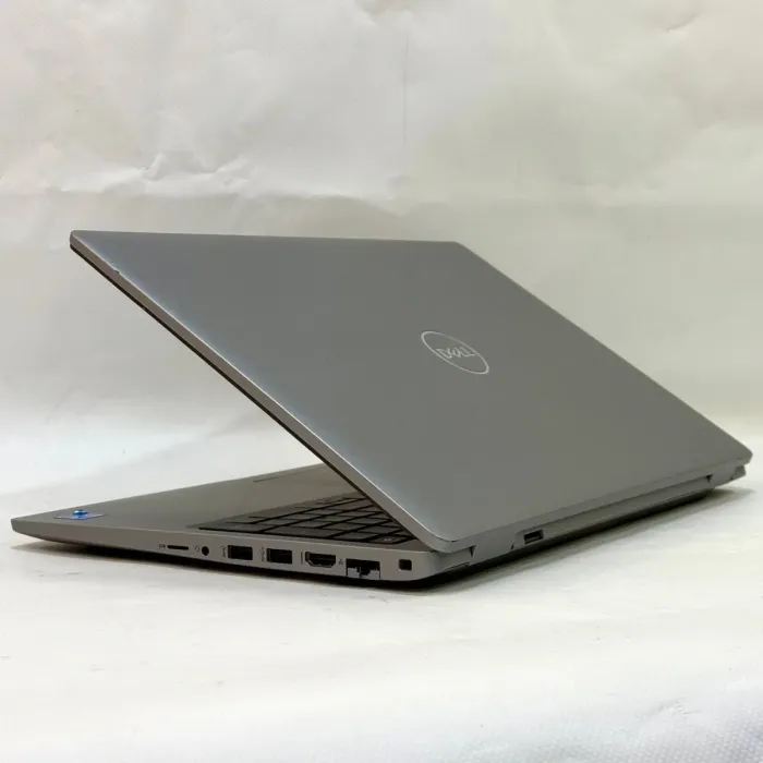 Ноутбук Dell Latitude 5530 / 15.6" (1920x1080) IPS / Intel Core i5-1235U (10 (12) ядер по 1.3 - 4.4 GHz) / 16 GB DDR4 / 512 GB SSD / Intel Iris Xe Graphics / WebCam / LTE / Windows 11 Pro б/в - зображення 8