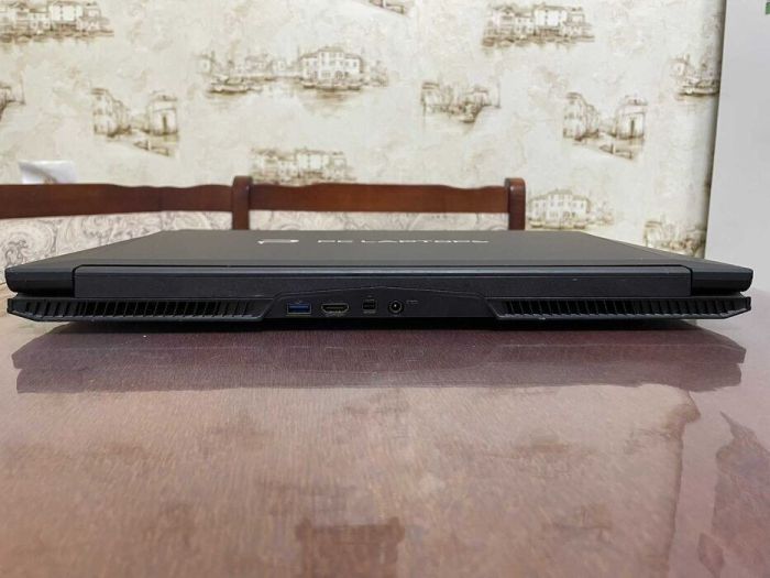 Ігровий ноутбук Clevo N170RD / 17,3" (1920x1080) TN / Intel Core i7-6700HQ (4 (8) ядра по 2,6 - 3,5 ГГц) / 16 ГБ DDR3 / 512 ГБ SSD / nVidia GeForce GTX 960M, 2 ГБ GDDR5, 128-біт / Веб-камера б/в - зображення 7