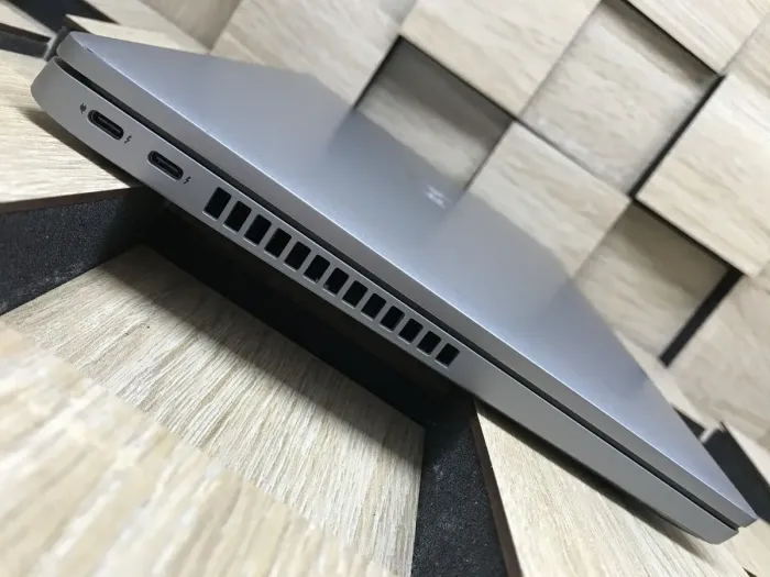 Ультрабук Б-клас Dell Latitude 5420 / 14" (1920x1080) IPS Touch / Intel Core i5-1135G7 (4 (8) ядра по 4.2 GHz) / 8 GB DDR4 / 256 GB SSD M.2 / Intel Iris Xe Graphics / WebCam / Windows 10 б/в - зображення 6