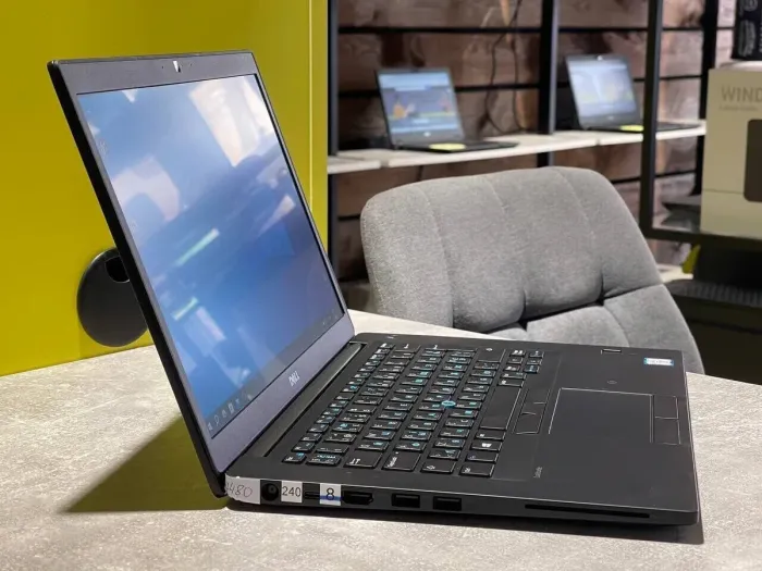 Ультрабук Dell Latitude 7480 / 14" (1920x1080) IPS / Intel Core i5-6200U (2 (4) ядра по 2.3 - 2.8 GHz) / 8 GB DDR4 / 512 GB SSD / Intel HD Graphics 520 / WebCam / 3G б/в - зображення 3