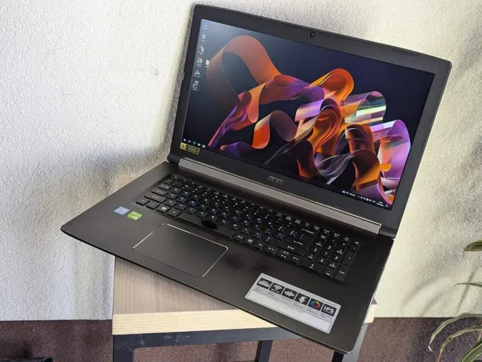 Ноутбук Acer Aspire 5 A517-51G / 17.3" (1920x1080) TN / Intel Core i7-8550U (4 (8) ядра по 1.8 - 4.0 GHz) / 12 GB DDR4 / 128 GB SSD + 500 GB HDD / nVidia GeForce MX130, 2 GB GDDR5, 64-bit / WebCam / DVD-ROM б/в - зображення 4