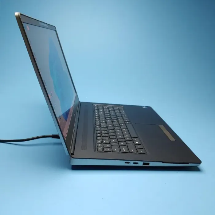 Мобільна робоча станція Dell Precision 7760 / 17.3" (3840x2160) IPS / Intel Xeon W-11955M (8 (16) ядер по 2.6 - 5.0 GHz) / 64 GB DDR4 / 1000 GB SSD / nVidia RTX A5000, 16 GB GDDR6, 256-bit / WebCam / Win 11 Pro б/в - зображення 3