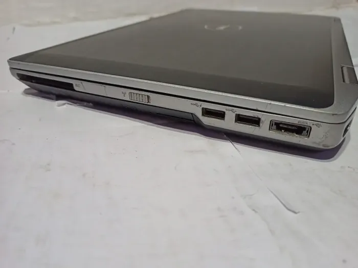 Ноутбук Б-клас Dell Latitude E6430 / 14" (1366x768) TN / Intel Core i5-3360M (2 (4) ядра по 2.8 - 3.5 GHz) / 4 GB DDR3 / 120 GB SSD / Intel HD Graphics 4000 / WebCam / DVD-RW б/в - зображення 6