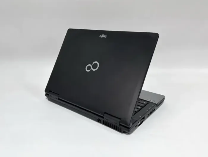 Ноутбук Fujitsu LifeBook S752 / 14" (1366x768) TN / Intel Core i5-3210M (2 (4) ядра по 2,5 - 3,1 ГГц) / 8 ГБ DDR3 / 120 ГБ SSD / Intel HD Graphics 4000 + гравірування клавіатури б/в - зображення 5