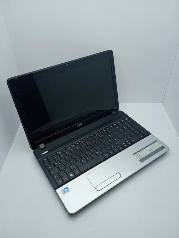 Ноутбук Acer E1-531 / 15.6" (1366x768) TN / Intel Pentium B970 (2 ядра по 2.3 GHz) / 6 GB DDR3 / 750 GB HDD / Intel HD Graphics / WebCam б/в - зображення 3