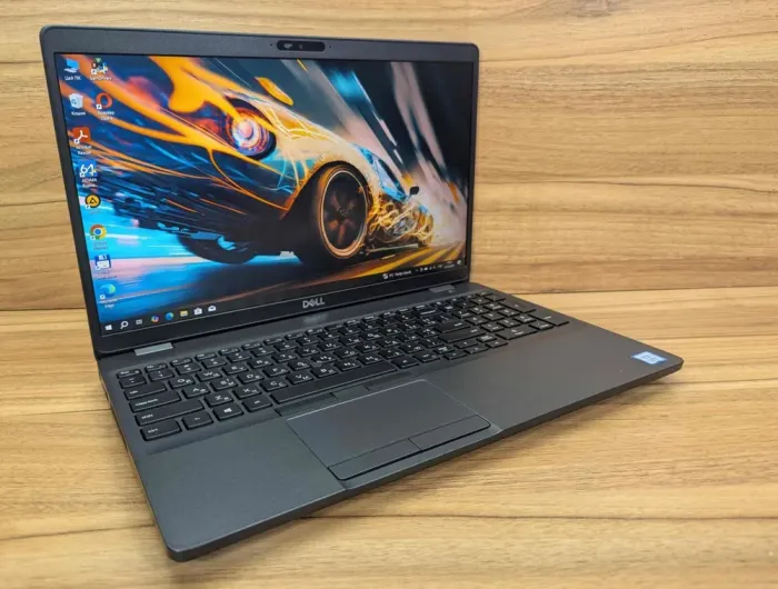 Мобільна робоча станція Dell Precision 3541 / 15,6" (1920x1080) IPS / Intel Core i5-9400H (4 (8) ядра по 2,5 - 4,3 ГГц) / 32 ГБ DDR4 / 512 ГБ SSD / nVidia Quadro P620, 4 ГБ GDDR5, 128-біт / WebCam / Windows 10 б/в - зображення 4