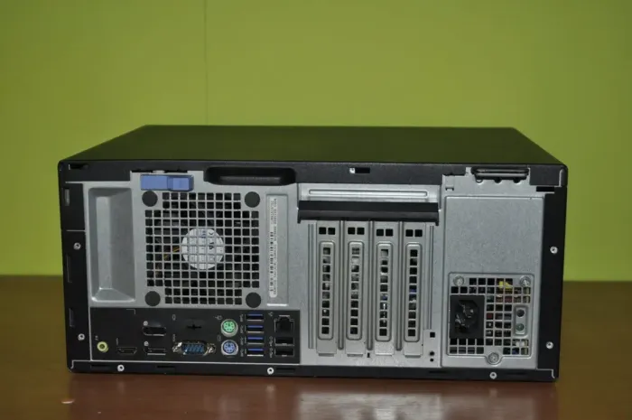 Комп'ютер Dell OptiPlex 5040 Tower / Intel Core i3-6100 (2 (4) ядра по 3.7 GHz) / 8 GB DDR3 / 120 GB SSD + 120 GB SSD / Intel HD Graphics 530 б/в - зображення 6