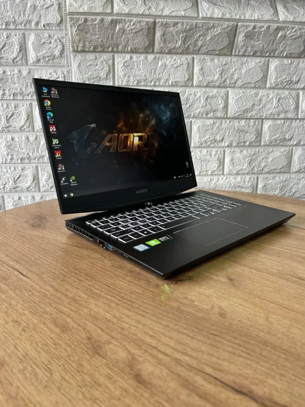 Ігровий ноутбук Б-клас Gigabyte Aorus 15-X9 / 15.6" (1920x1080) IPS / Intel Core i7-8750H (6 (12) ядер по 2.2 - 4.1 GHz) / 16 GB DDR4 / 512 GB SSD / nVidia GeForce RTX 2070, 8 GB GDDR6, 256-bit / WebCam б/в - зображення 4