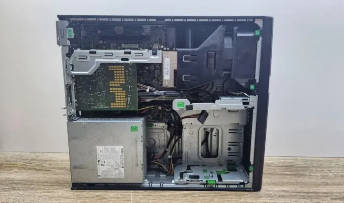 Комп'ютер HP rp5800 Retail System SFF / Intel Core i5-2400 (4 ядра по 3.1 - 3.4 GHz) / 8 GB DDR3 / 120 GB SSD / Intel HD Graphics 2000 б/в - зображення 3