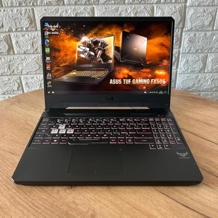 Ігровий ноутбук Б-клас Asus TUF Gaming FX505DV / 15.6" (1920x1080) IPS / AMD Ryzen 7 3750H (4 (8) ядра по 2.3 - 4.0 GHz) / 16 GB DDR4 / 512 GB SSD / nVidia GeForce RTX 2060, 6 GB GDDR6, 192-bit / WebCam б/в - зображення 2