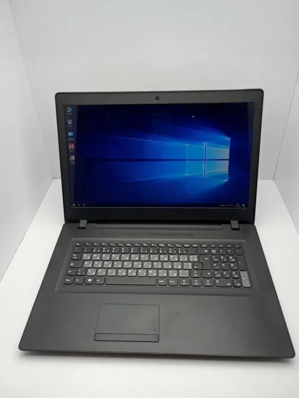 Ноутбук Lenovo IdeaPad 110-17 / 17.3" (1600x900) TN / Intel Core i3-7100U (2 (4) ядра по 2.4 GHz) / 4 GB DDR4 / 120 GB SSD / Intel HD Graphics 620 / WebCam б/в - зображення 2