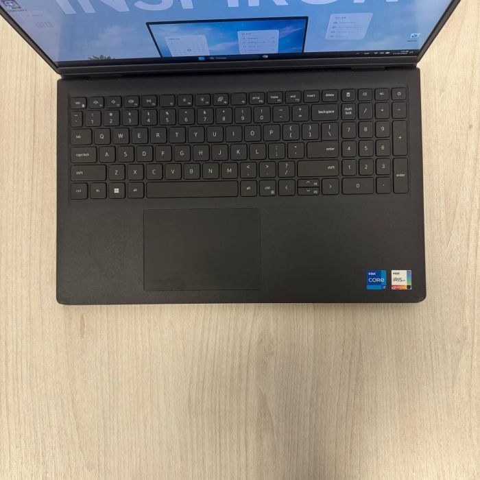 Ультрабук Б-клас Dell Inspiron 15 3511 / 15.6" (1920x1080) IPS / Intel Core i7-1165G7 (4 (8) ядра по 2.8 - 4.7 GHz) / 16 GB DDR4 / 512 GB SSD / Intel Iris Xe Graphics / WebCam б/в - зображення 7