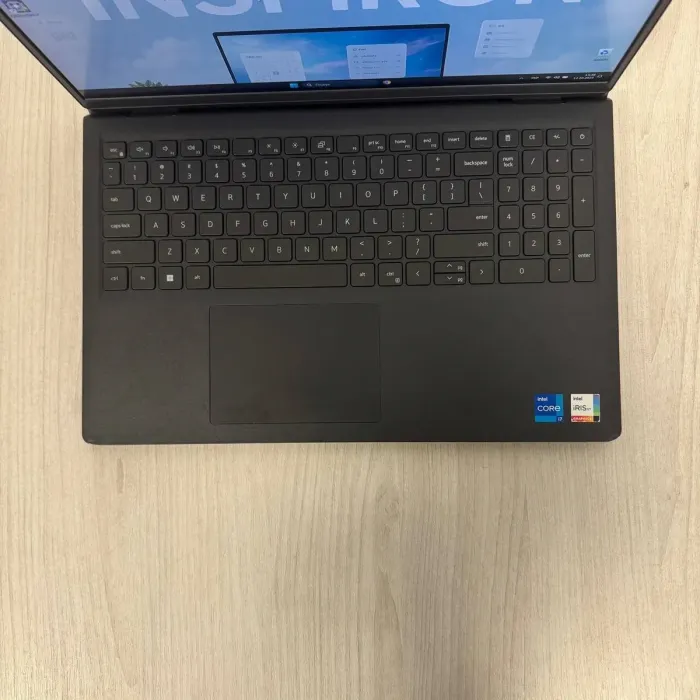 Ультрабук Б-клас Dell Inspiron 15 3511 / 15.6" (1920x1080) IPS / Intel Core i7-1165G7 (4 (8) ядра по 2.8 - 4.7 GHz) / 16 GB DDR4 / 512 GB SSD / Intel Iris Xe Graphics / WebCam б/в - зображення 7