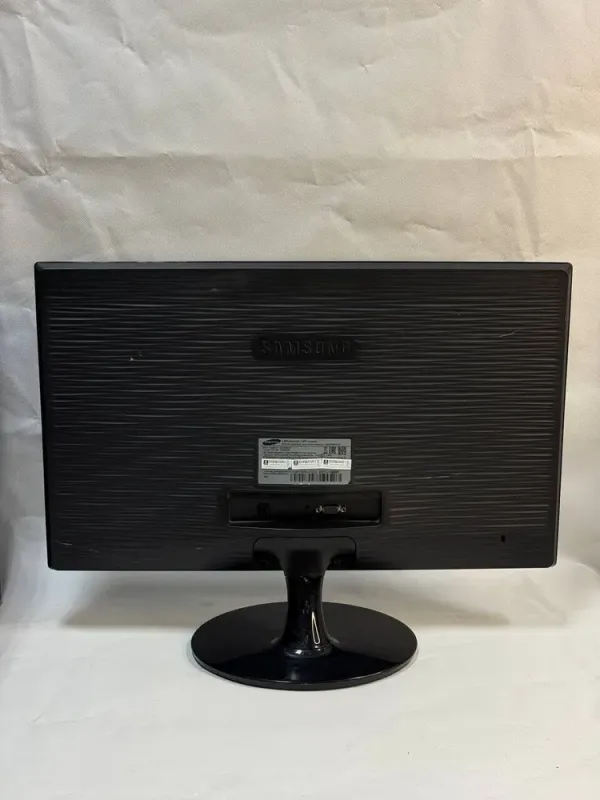 Комплект ПК: комп'ютер HP EliteDesk 800 G1 Tower / Intel Core i3-4130 (2 (4) ядра по 3.4 GHz) / 8 GB DDR3 / 500 GB HDD / Intel HD Graphics 4400 / DVD-ROM + Монітор Samsung S22D300NY / 22" (1920x1080) TN / VGA б/в - зображення 11