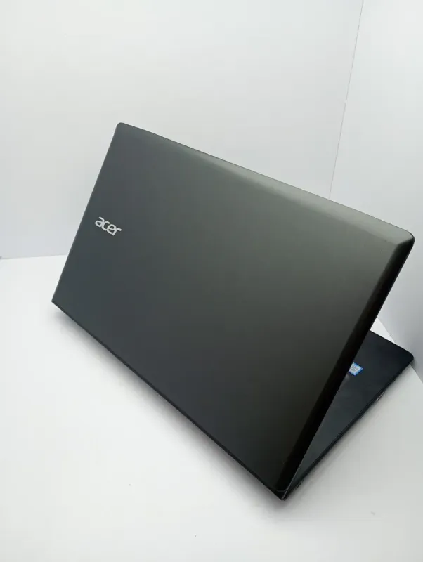 Ноутбук Acer E5-774 / 17.3" (1600x900) TN / Intel Core i3-6157U (2 (4) ядра по 2.4 GHz) / 8 GB DDR4 / 120 GB SSD + 500 GB HDD / Intel Iris Graphics 550 / WebCam б/в - зображення 7