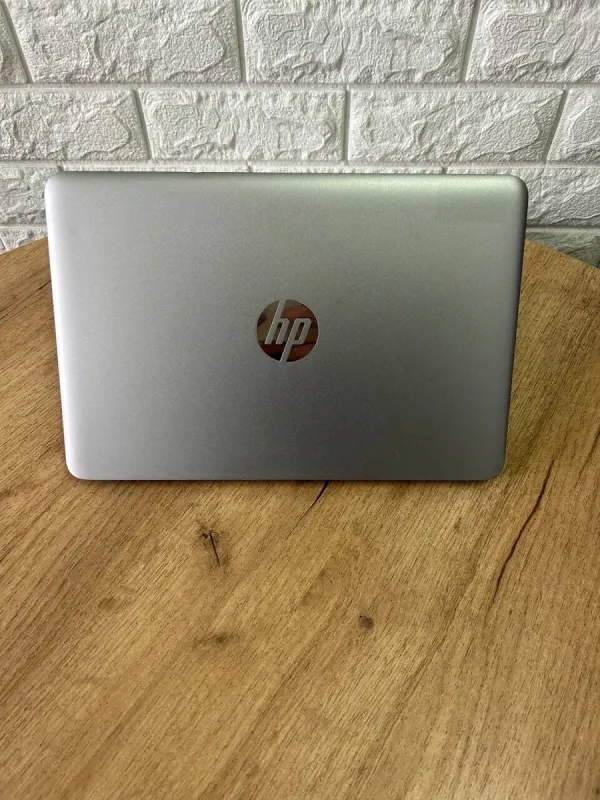 Ультрабук HP EliteBook 1030 G1 / 13.3" (1920x1080) IPS / Intel Core m5-6Y54 (2 (4) ядра по 1.1 - 2.7 GHz) / 8 GB DDR4 / 256 GB SSD M.2 / Intel HD Graphics 515 / WebCam б/в - зображення 3