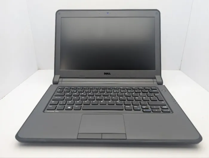 Ноутбук Dell Latitude 3350 / 13.3" (1366x768) TN / Intel Celeron 3215U (2 ядра по 1.7 GHz) / 8 GB DDR3 / 120 GB SSD / Intel HD Graphics / WebCam б/в - зображення 3