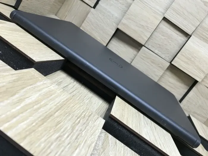 Ультрабук Б-клас Dell Vostro 3510 / 15.6" (1920x1080) IPS / Intel Core i5-1135G7 (4 (8) ядра по 4.2 GHz) / 8 GB DDR4 / 256 GB SSD / Intel Iris Xe Graphics / WebCam / Windows 10 б/в - зображення 7