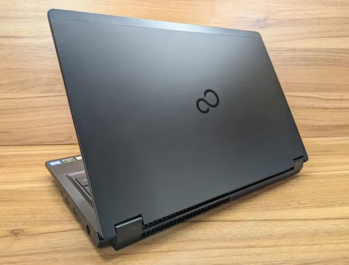 Мобільна робоча станція Fujitsu Celsius H780 / 15.6" (1920x1080) IPS / Intel Core i7-8750H (6 (12) ядер по 2.2 - 4.1 GHz) / 32 GB DDR4 / 512 GB SSD / nVidia Quadro P600, 4 GB GDDR5, 128-bit / 4G / WebCam / Windows 10 б/в - зображення 6