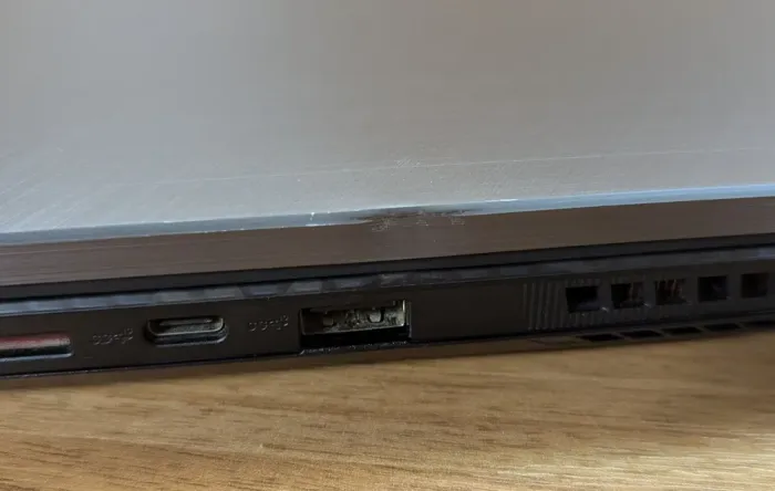 Ігровий ноутбук Б-класу Asus ROG Strix GL704G / 17.3" (1920x1080) IPS / Intel Core i7-8750H (6 (12) ядер по 2.2 - 4.1 GHz) / 16 GB DDR4 / 512 GB SSD + 256 GB SSD / nVidia GeForce RTX 2070, 8 GB GDDR6, 256-bit / HDMI / Windows 10 б/в - зображення 3