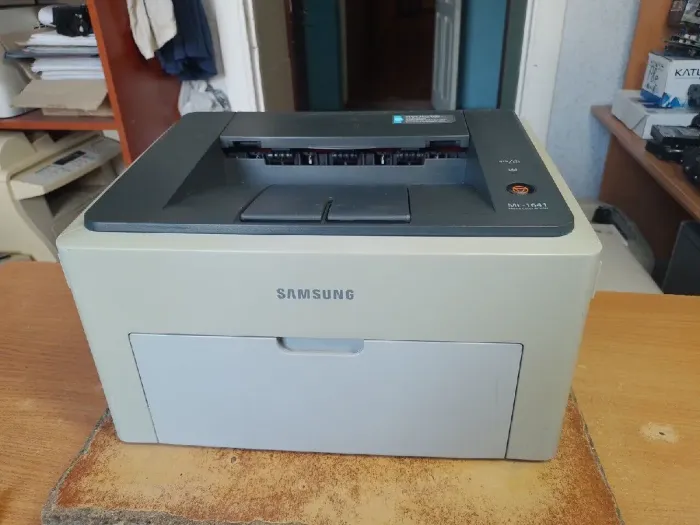 Принтер Samsung ML-1641 / Лазерний монохромний друк / 600x1200 dpi / A4 / 16 стор/хв / USB 2.0 б/в - зображення 2