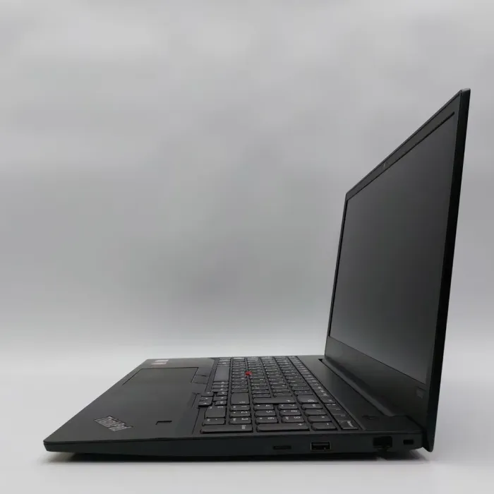 Ігровий ноутбук Lenovo ThinkPad E590 / 15.6" (1920x1080) IPS / Intel Core i7-8565U (4 (8) ядра по 1.8 - 4.6 GHz) / 16 GB DDR4 / 256 GB SSD / AMD Radeon RX 550, 2 GB DDR5, 128-bit / WebCam б/в - зображення 5