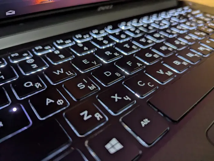 Мобільна робоча станція Б-клас Dell Precision 5510 / 15.6" (3840x2160) IPS Touch / Intel Core i7-6820HQ (4 (8) ядра по 2.7 - 3.6 GHz) / 32 GB DDR4 / 1000 GB SSD / nVidia Quadro M1000M, 2 GB DDR3, 128-bit / HDMI / Windows 10 б/в - зображення 7