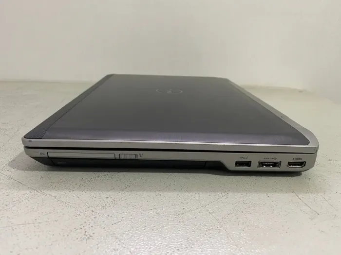 Ноутбук Dell Latitude E6530 / 15.6" (1920x1080) TN / Intel Core i5-3230M (2 (4) ядра по 2.6 - 3.2 GHz) / 8 GB DDR3 / 128 GB SSD / nVidia NVS 5200M, 1 GB GDDR5, 64-bit / WebCam / DVD-ROM б/в - зображення 4