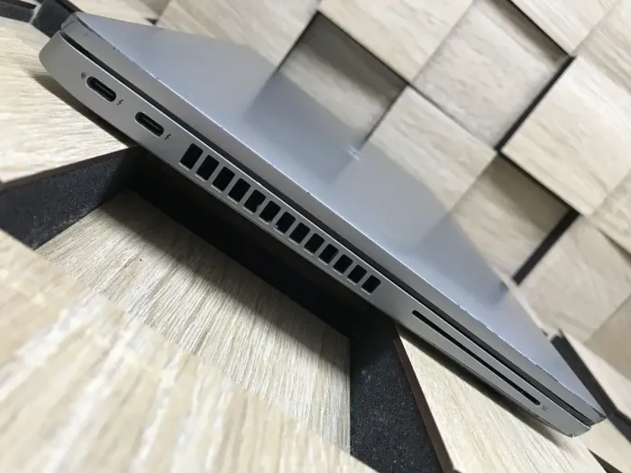 Ультрабук Б-клас Dell Latitude 5420 / 14" (1920x1080) IPS / Intel Core i5-1135G7 (4 (8) ядра по 4.2 GHz) / 8 GB DDR4 / 256 GB SSD M.2 / Intel Iris Xe Graphics / WebCam / HDMI / Windows 10 б/в - зображення 6