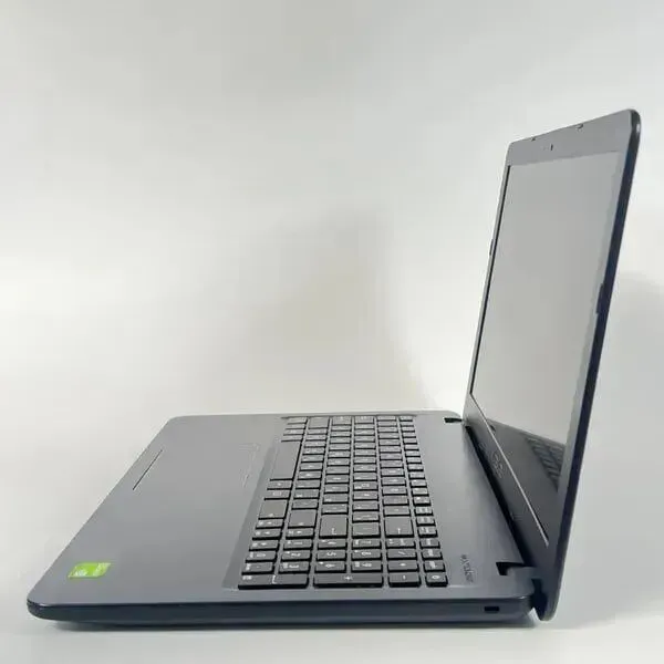 Ноутбук Asus VivoBook 15 X540UBR / 15.6" (1920x1080) TN / Intel Core i5-7200U (2 (4) ядра по 2.5 - 3.1 GHz) / 8 GB DDR4 / 256 GB SSD / nVidia GeForce MX110, 2 GB GDDR5, 64-bit / WebCam / HDMI б/в - зображення 5